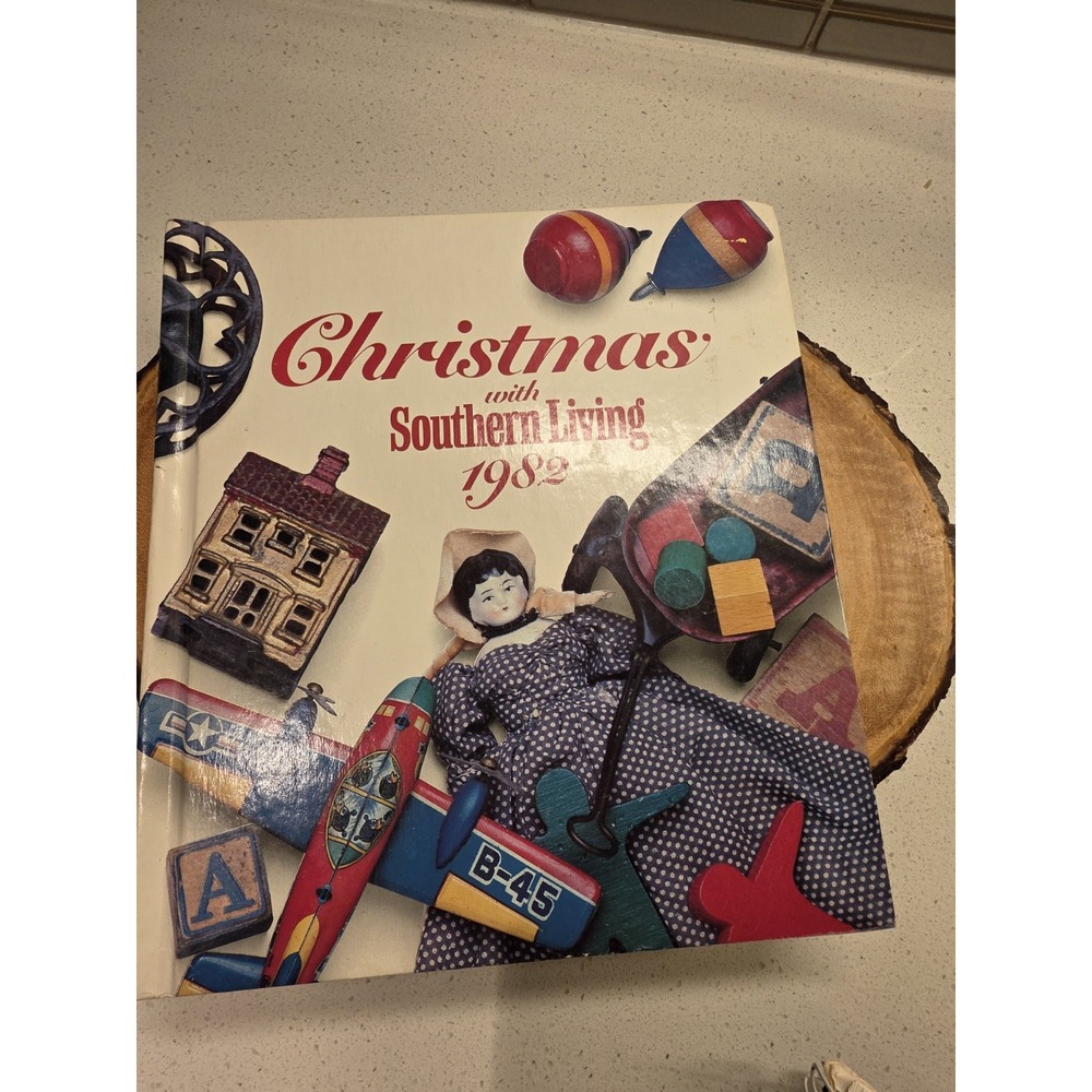 Christmas with Southern Living 1982 Cookbook, Crafts